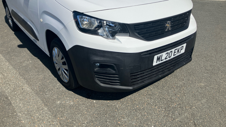 Peugeot Partner Standard Diesel 1000 1.5 BlueHDi 100 Professional Van